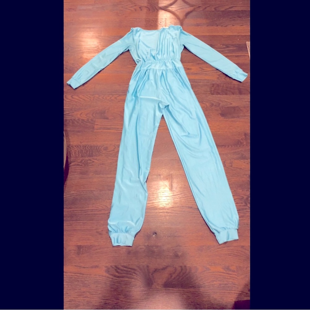 Shiny, stretchy  blue Bodycon vneck, skinny leg  jumpsuit women’s onsie size L